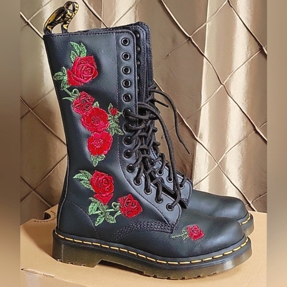WORN ONLY 1x! Black Leather 1914 Vonda Dr. Martens Hi Zip Lace Boots Size 9/41